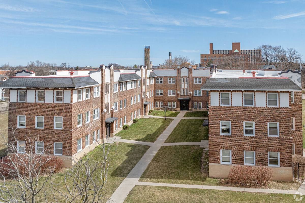 Apartment for rent at 936-944 N 25th St, Milwaukee, WI 53233