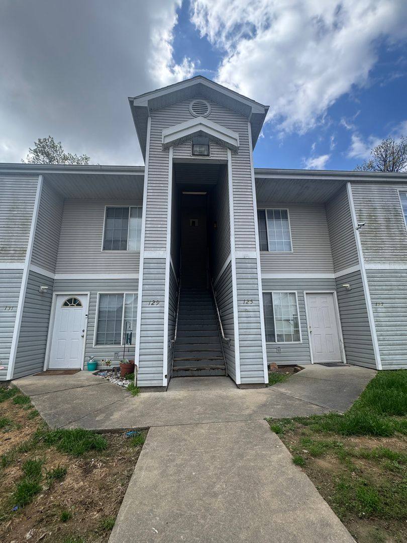 Apartment for rent at 125-139 Hickory Ridge, Saint Robert, MO 65584