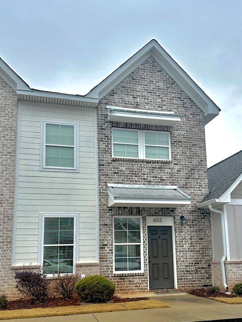 Townhouse for rent at 3855 Academy Dr #602, Opelika, AL 36801