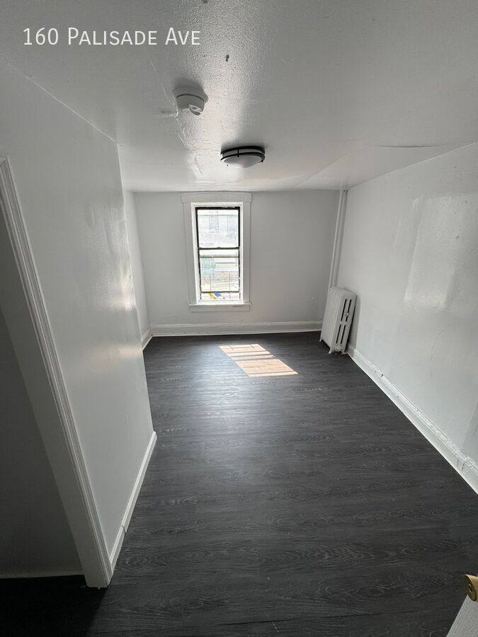 Apartment for rent at 160 Palisade Ave, Yonkers, NY 10701