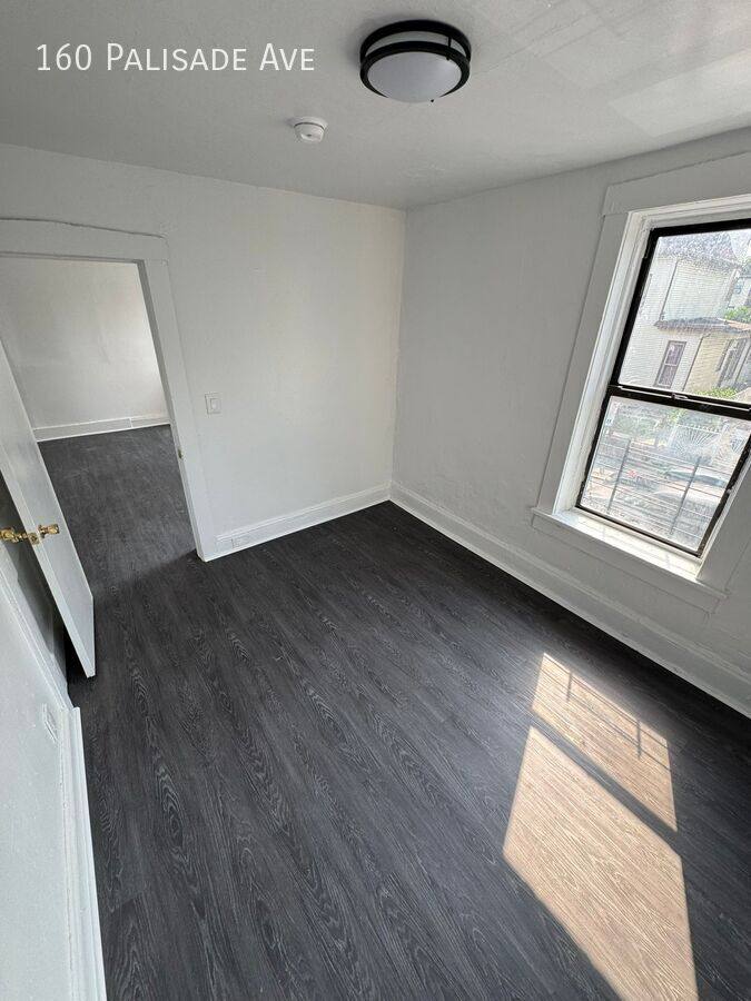 Apartment for rent at 160 Palisade Ave, Yonkers, NY 10701