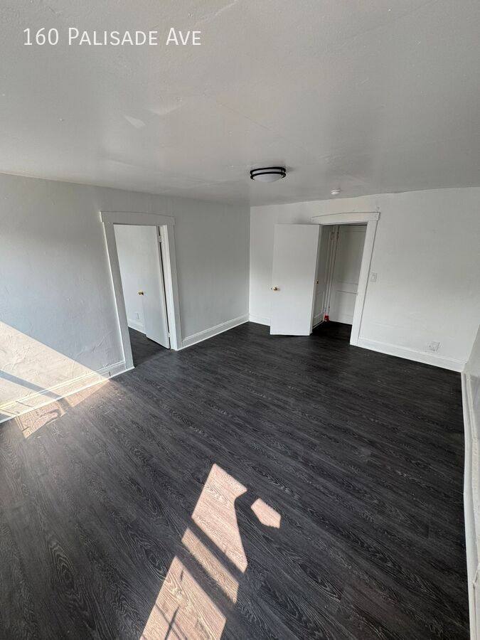 Apartment for rent at 160 Palisade Ave, Yonkers, NY 10701