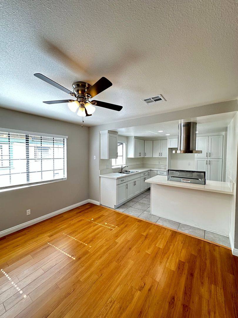 Apartment for rent at 1960 Peck Rd, Monrovia, CA 91016