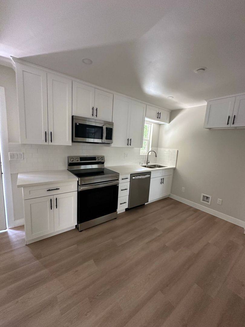 Apartment for rent at 1960 Peck Rd, Monrovia, CA 91016