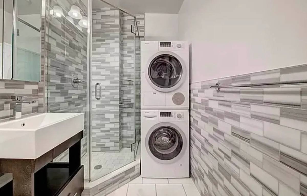 Apartment for rent at 110 Bedford St, New York, NY 10014