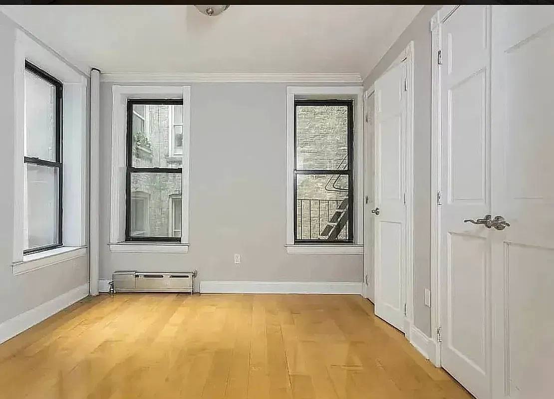 Apartment for rent at 110 Bedford St, New York, NY 10014