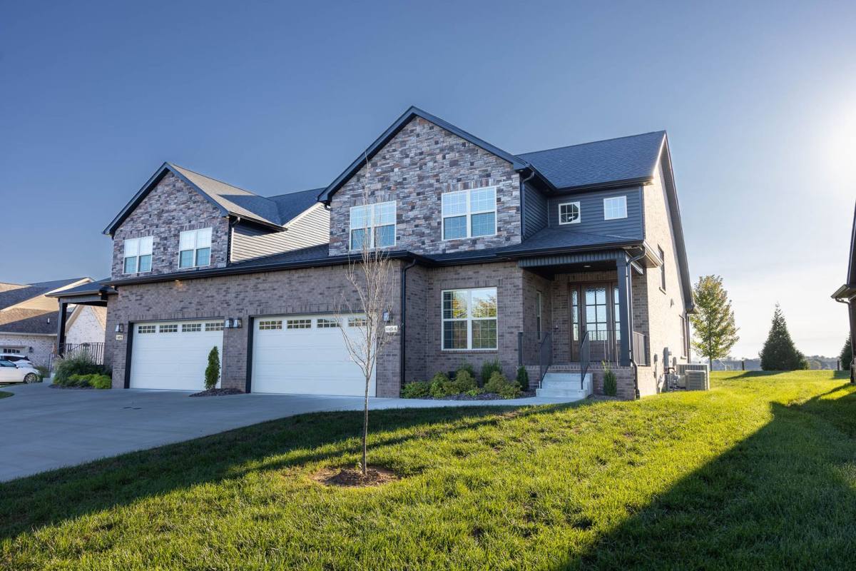 Townhouse for rent at 1069 Veridian Dr, Clarksville, TN 37043