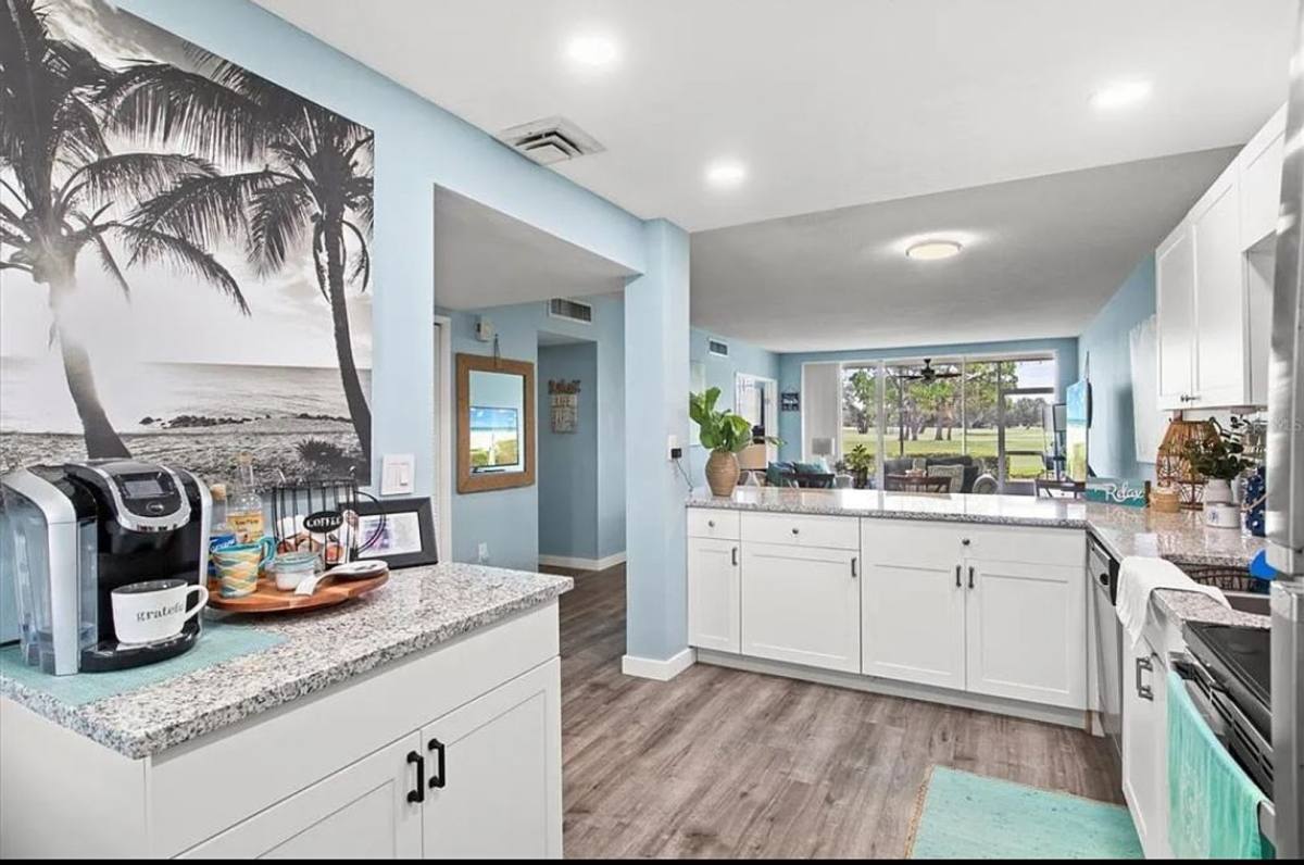 Condo for rent at 7461 W Country Club Dr N, Sarasota, FL 34243