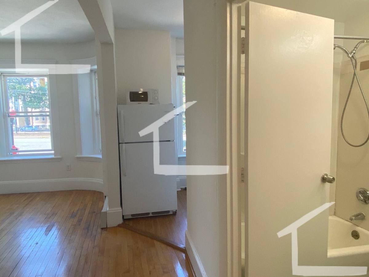 Apartment for rent at 79 Brighton Ave #37, Allston, MA 02134