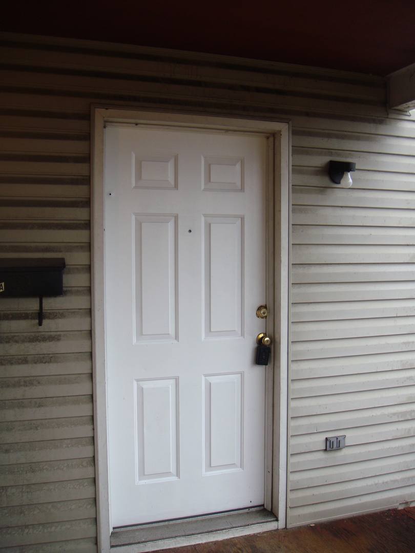Apartment for rent at 282 Jackson St, Rochester, PA 15074