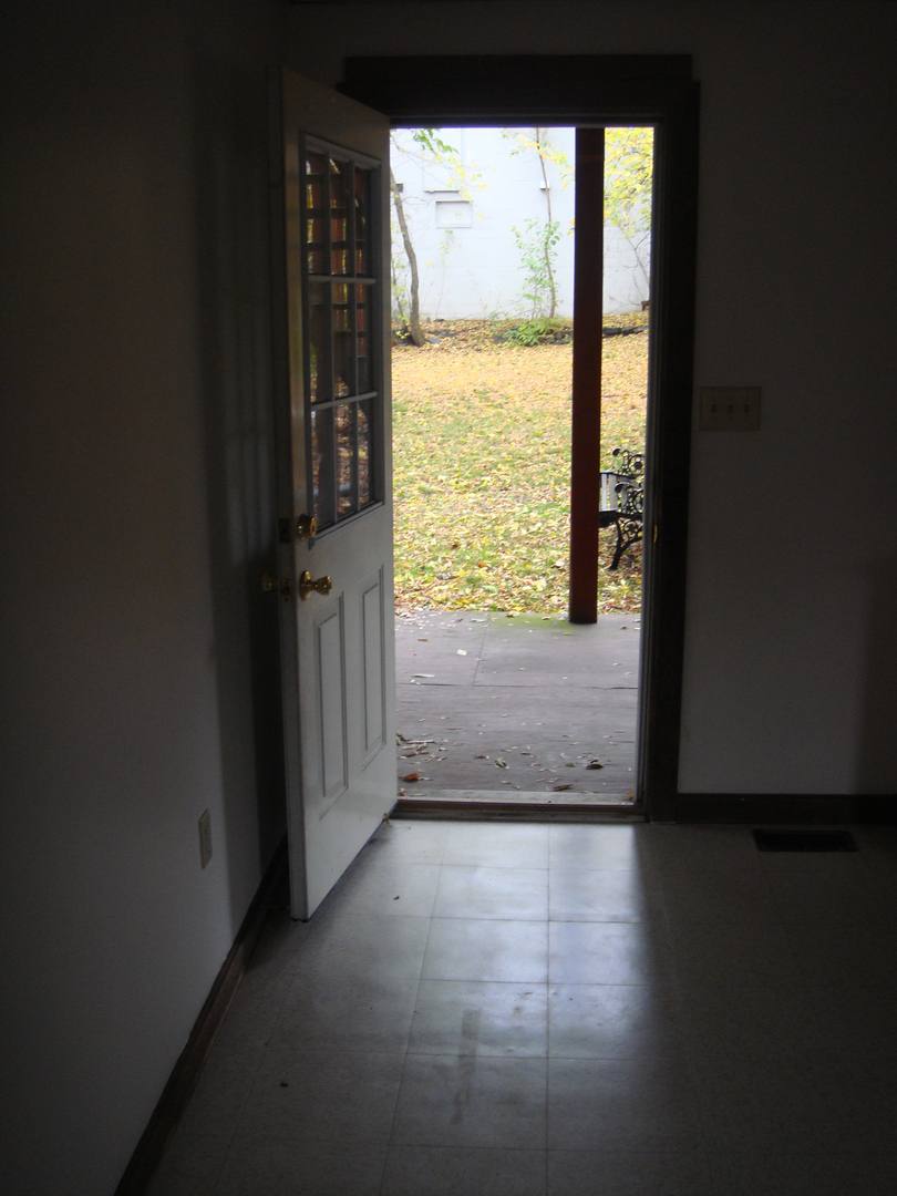 Apartment for rent at 282 Jackson St, Rochester, PA 15074