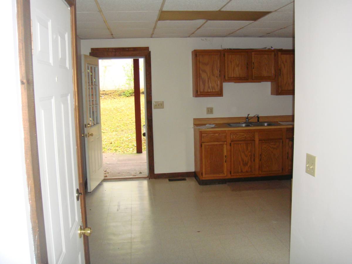 Apartment for rent at 282 Jackson St, Rochester, PA 15074