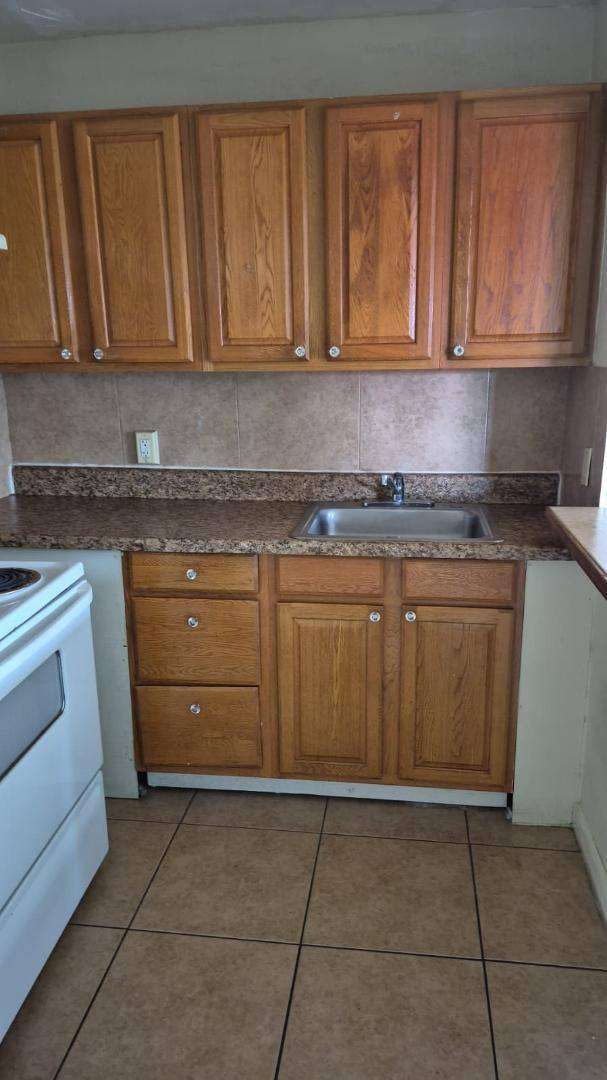 Apartment for rent at 2130 Ave S #204, West Palm Beach, FL 33404