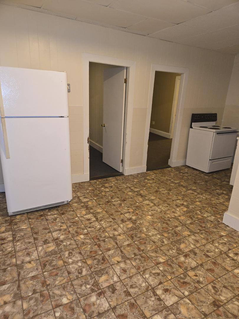 Apartment for rent at 325 Cumberland St, Rumford, ME 04276