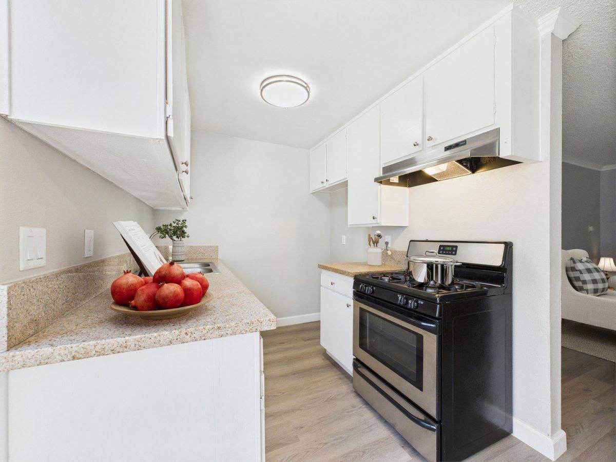 Apartment for rent at Sepulveda Landmark, 9250 Sepulveda Blvd #203, North Hills, CA 91343