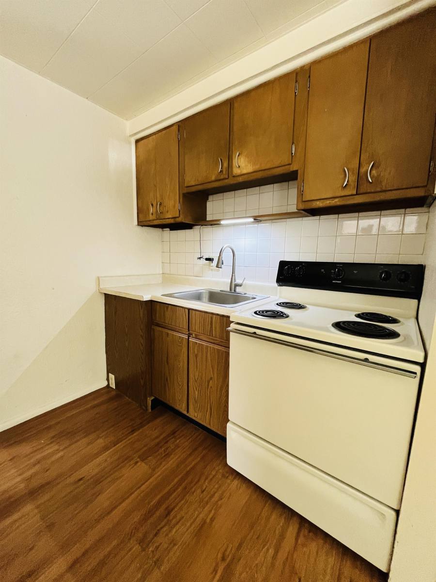 Apartment for rent at 4596-4598 Hamilton Ave, Cincinnati, OH 45223