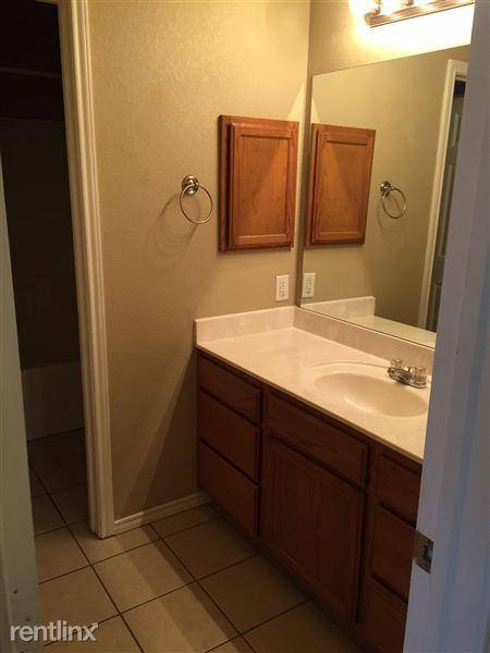 House for rent at Hillside, 1105 Neff St #DUPLEX, Denton, TX 76201