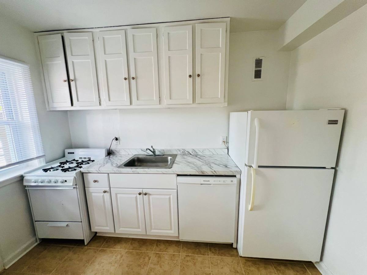 Apartment for rent at 2702 Kensington Ave, Richmond, VA 23220