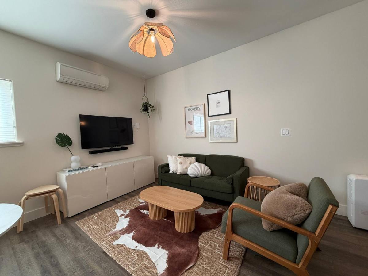 House for rent at 1012 SW 11th St #B, Lincoln City, OR 97367