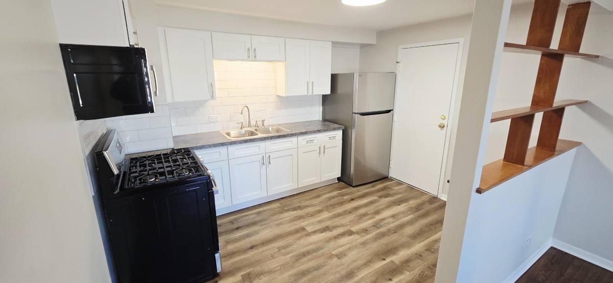 Apartment for rent at 11011 S Lloyd Dr #15, Worth, IL 60482
