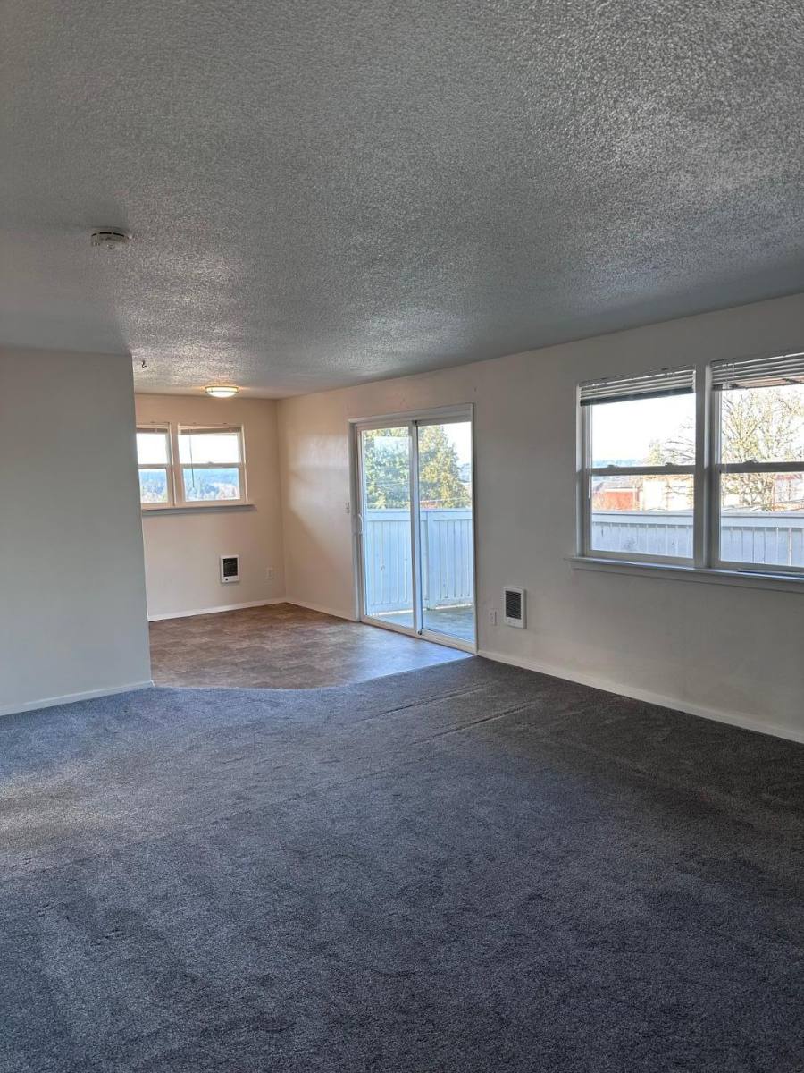 Apartment for rent at 815 Harrison St #2, Oregon City, OR 97045