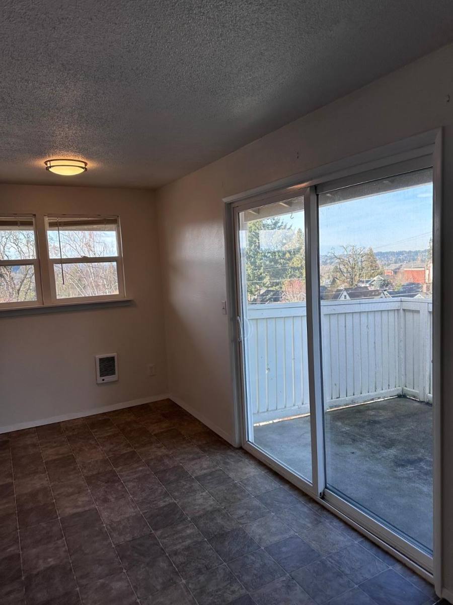 Apartment for rent at 815 Harrison St #2, Oregon City, OR 97045