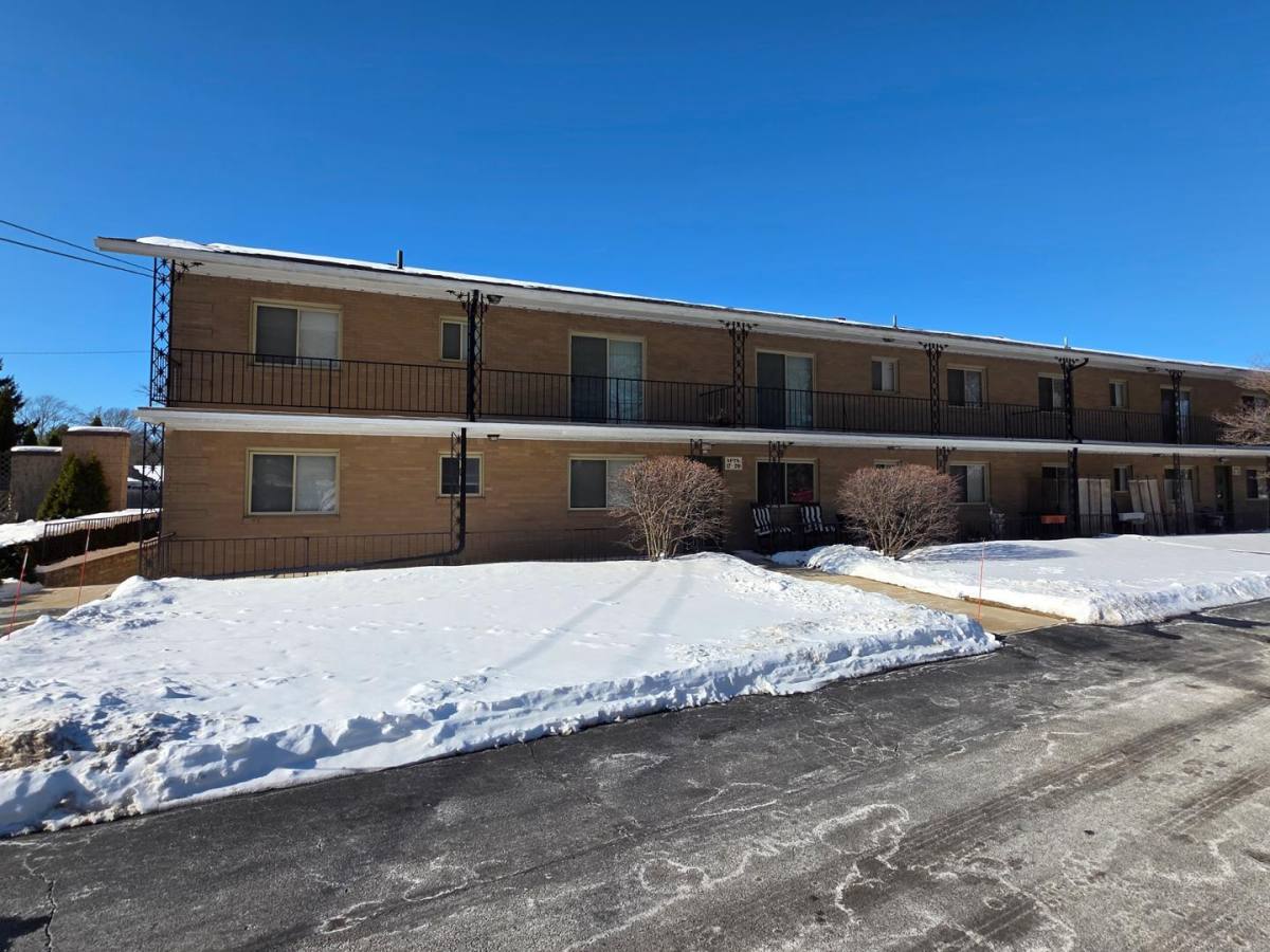 Apartment for rent at C W Everetts Subd, 2222 Sherwood Ave #17, Toledo, OH 43614