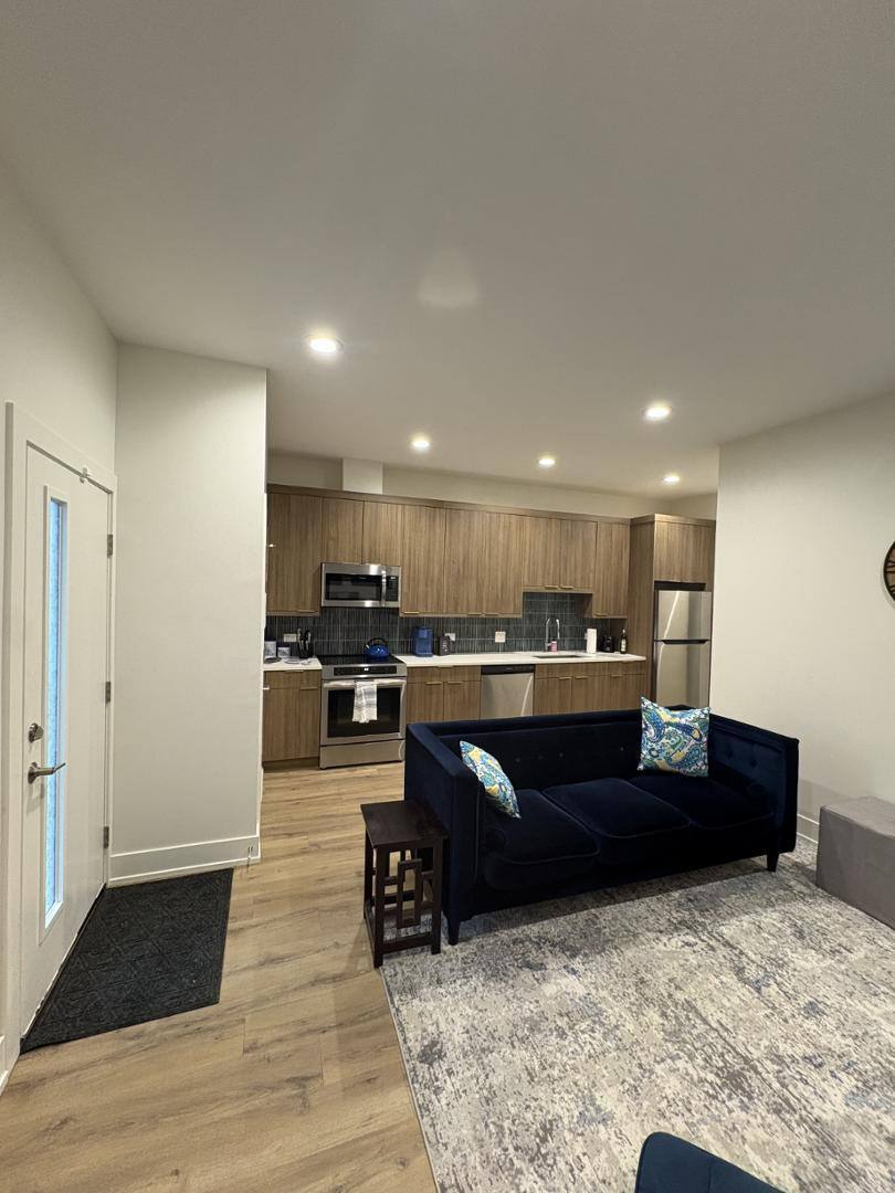 Apartment for rent at 6317 S Rhodes Ave #G, Chicago, IL 60637