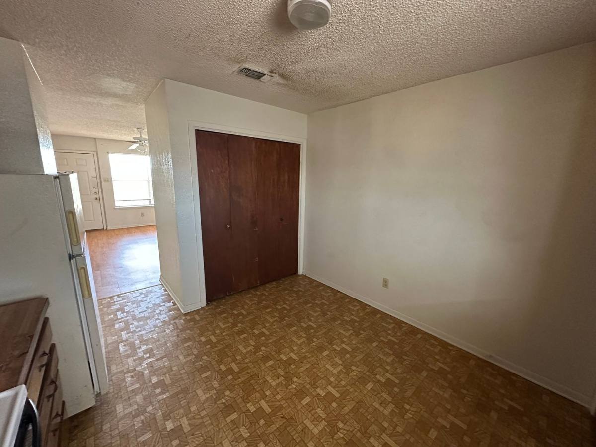 Apartment for rent at 104 W Anderson Ave, Copperas Cove, TX 76522