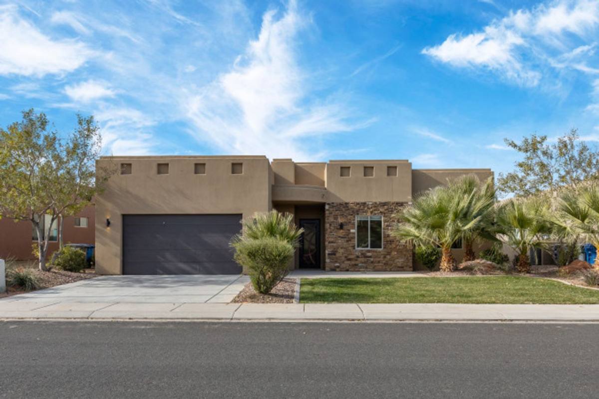 House for rent at 3252 S 4900 W, Hurricane, UT 84737