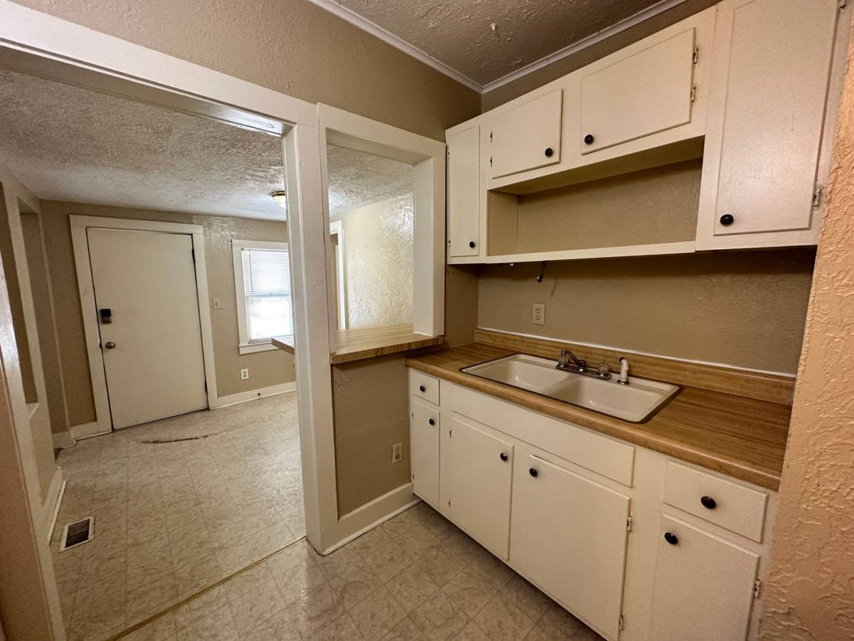 Apartment for rent at 715 Asp Ave, Norman, OK 73069