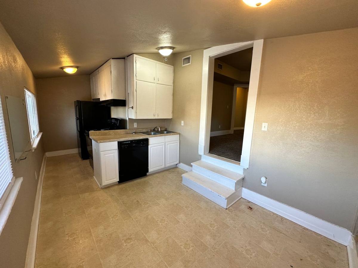 Apartment for rent at 719 Asp Ave, Norman, OK 73069