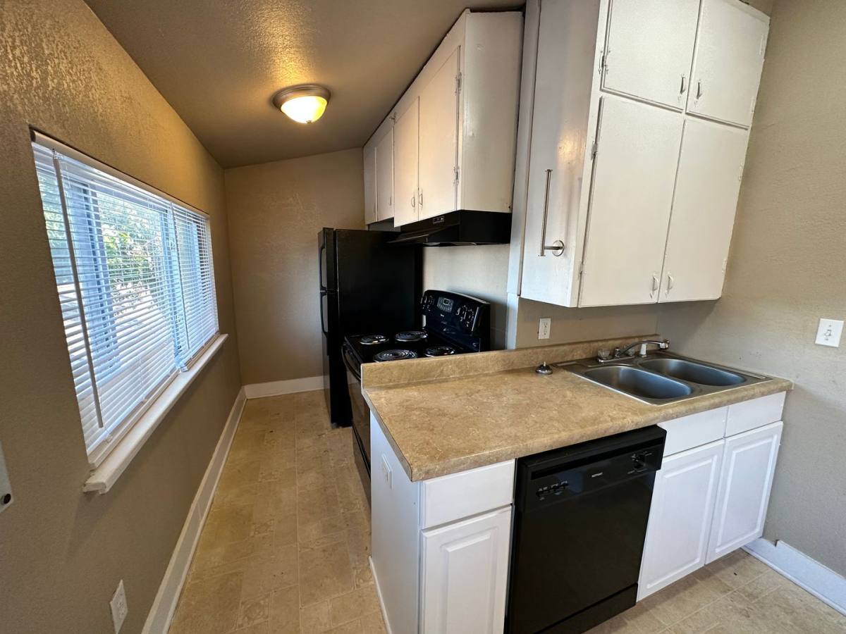 Apartment for rent at 719 Asp Ave, Norman, OK 73069