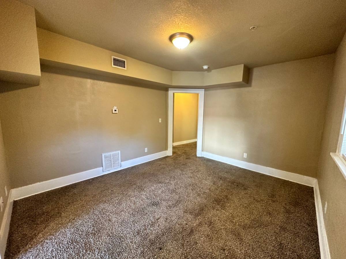 Apartment for rent at 719 Asp Ave, Norman, OK 73069