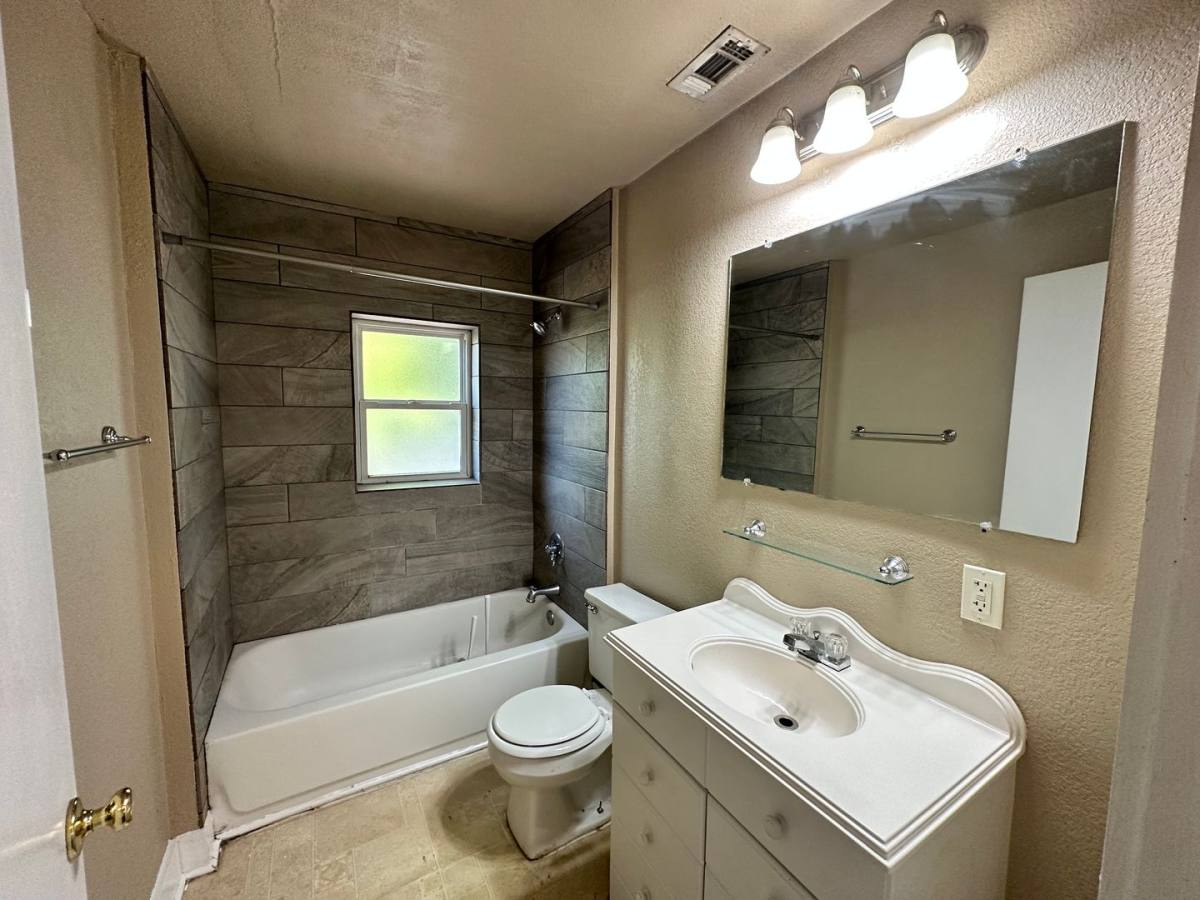 Apartment for rent at 719 Asp Ave, Norman, OK 73069