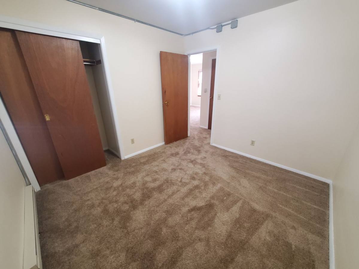 Apartment for rent at 355 N Dr, Rantoul, IL 61866