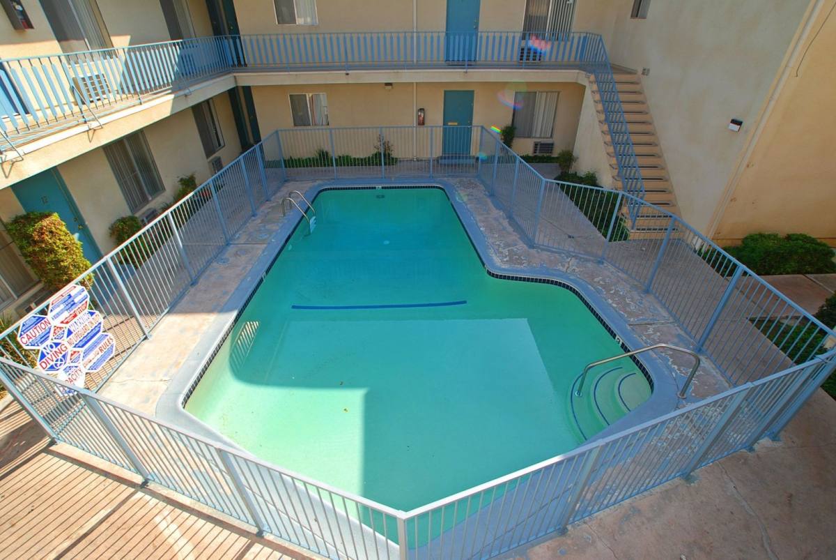 Apartment for rent at 18643 Collins St, Tarzana, CA 91356
