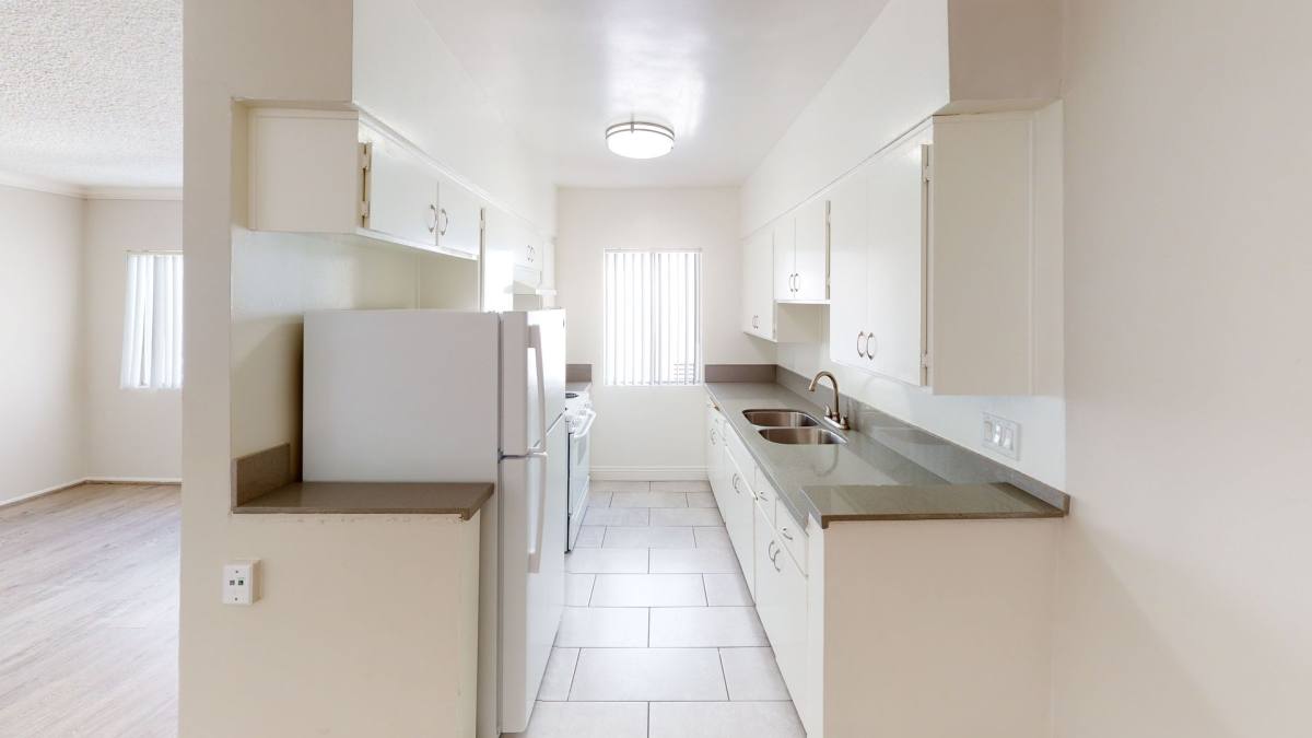 Apartment for rent at 18643 Collins St, Tarzana, CA 91356