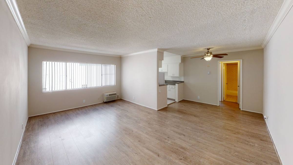 Apartment for rent at 18643 Collins St, Tarzana, CA 91356