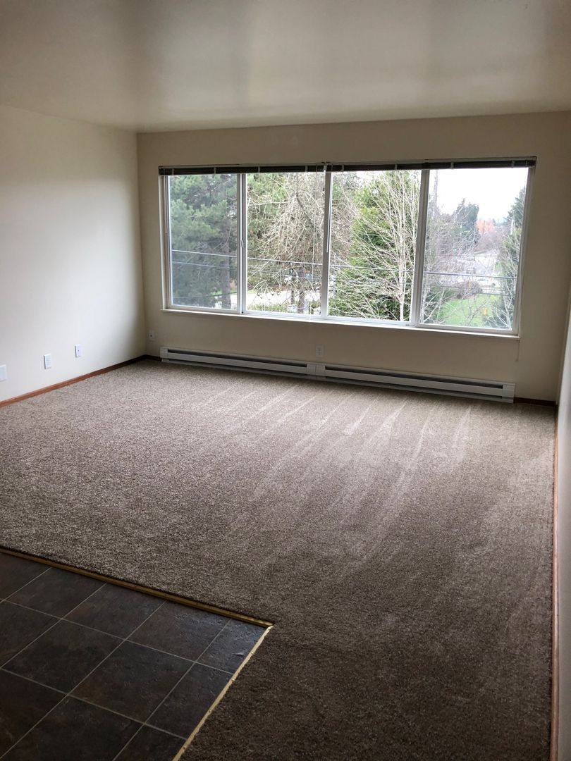 Apartment for rent at 6310 60th Ave NE, Seattle, WA 98115