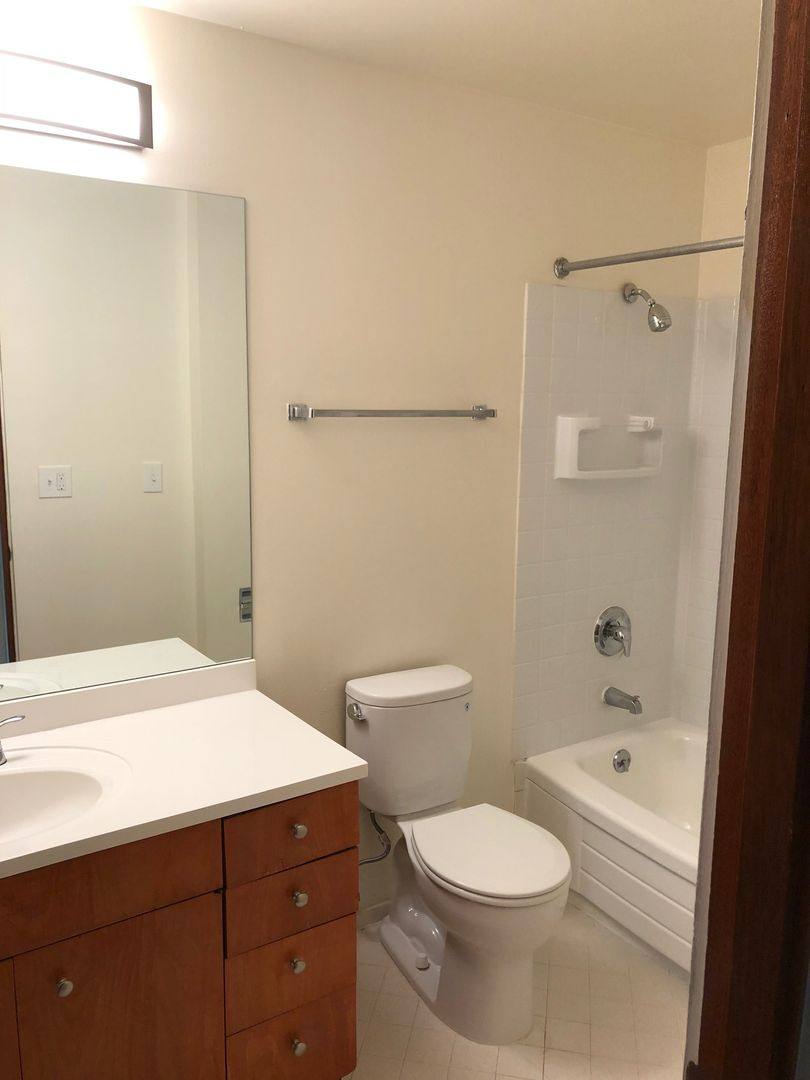 Apartment for rent at 6310 60th Ave NE, Seattle, WA 98115