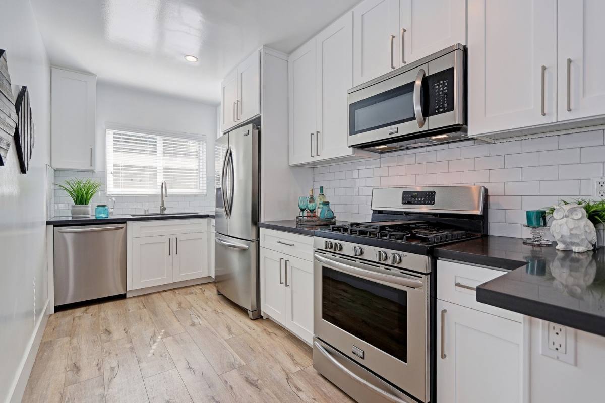 Apartment for rent at 716-717 Indiana Court, El Segundo, CA 90245