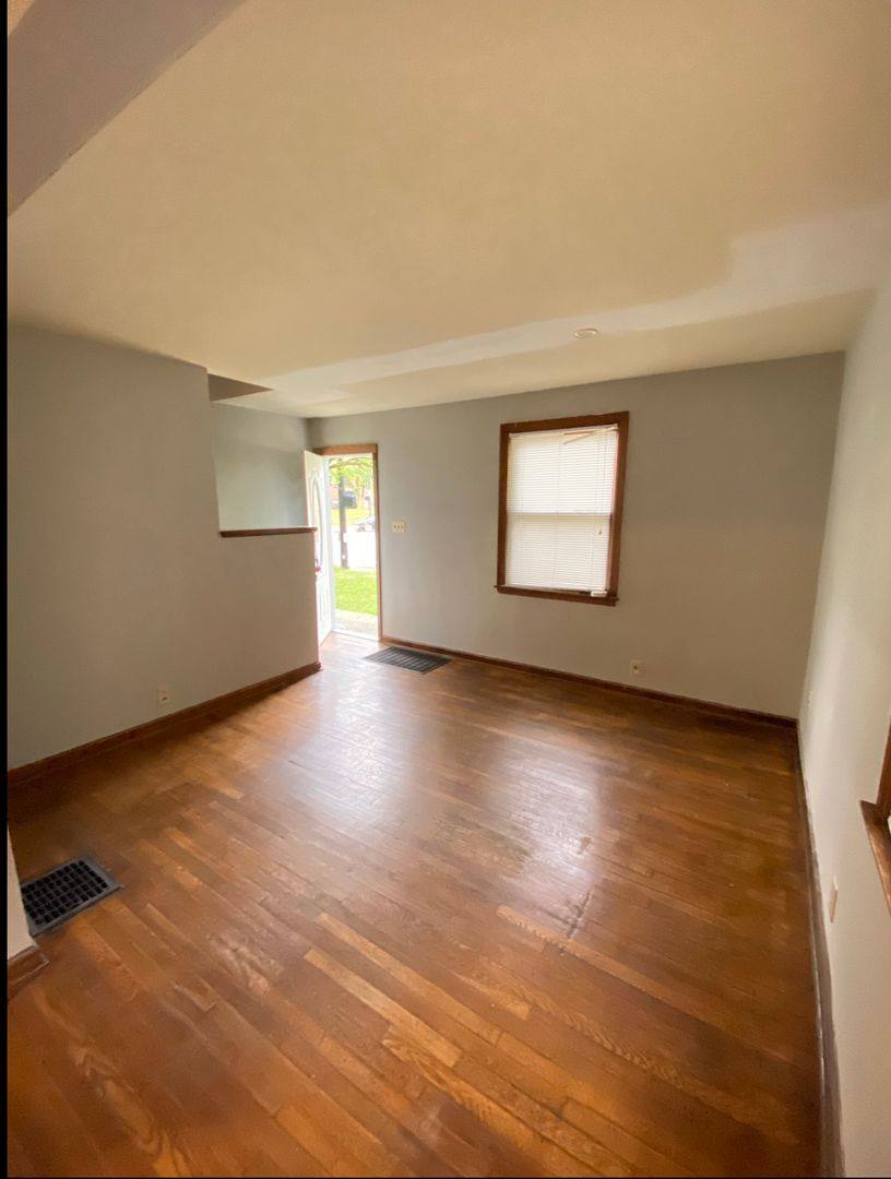Apartment for rent at 2547 Neil, Columbus, OH 43201