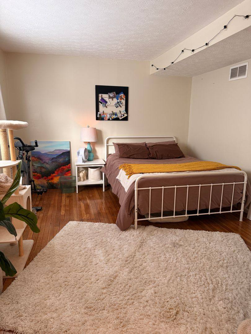 Apartment for rent at 55 W Starr Ave, Columbus, OH 43201