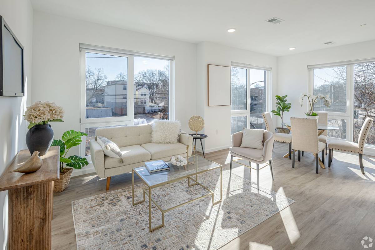 Apartment for rent at 15-19 S 13th St, Newark, NJ 07107