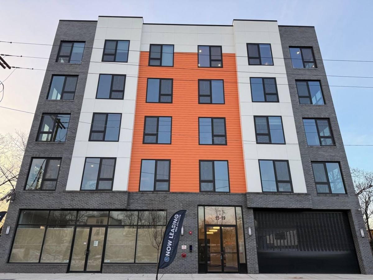Apartment for rent at 15-19 S 13th St, Newark, NJ 07107