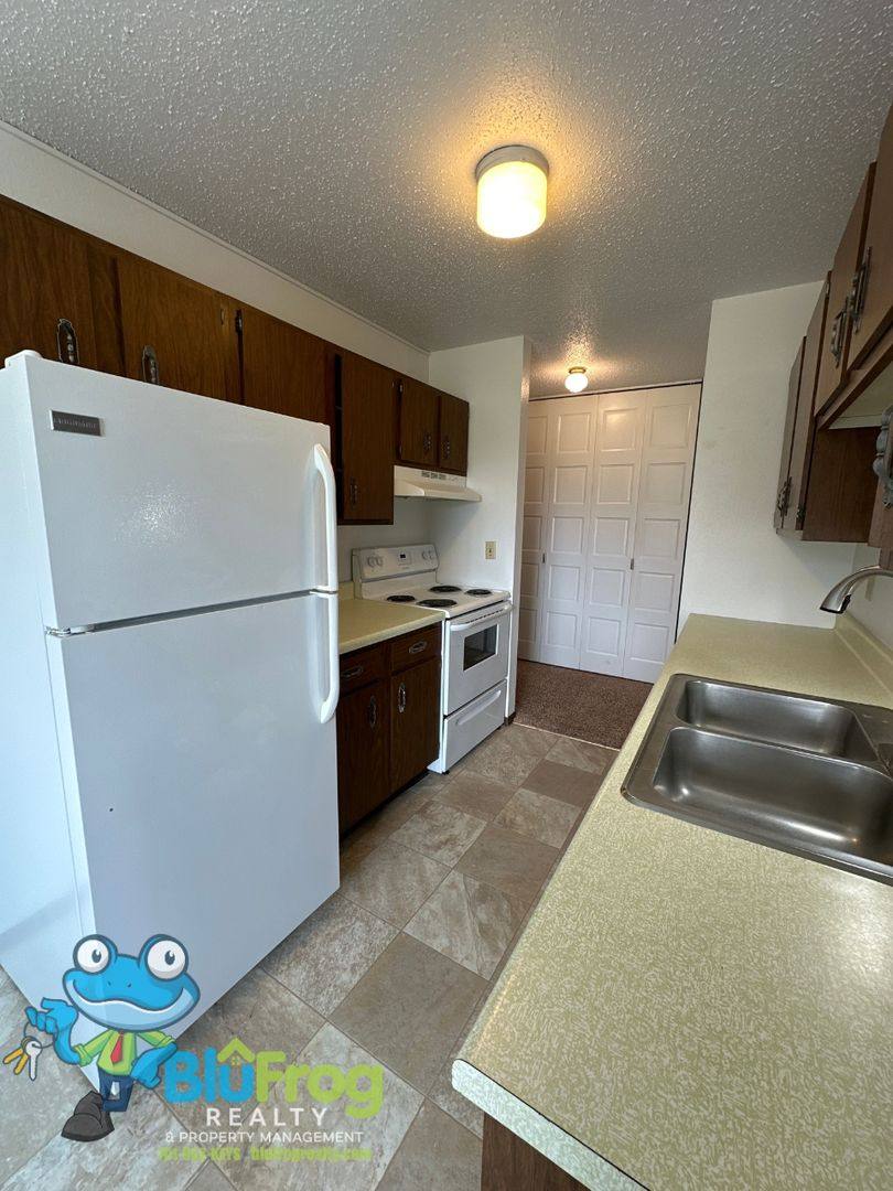 Apartment for rent at 1507 11th Ave NE, Jamestown, ND 58401