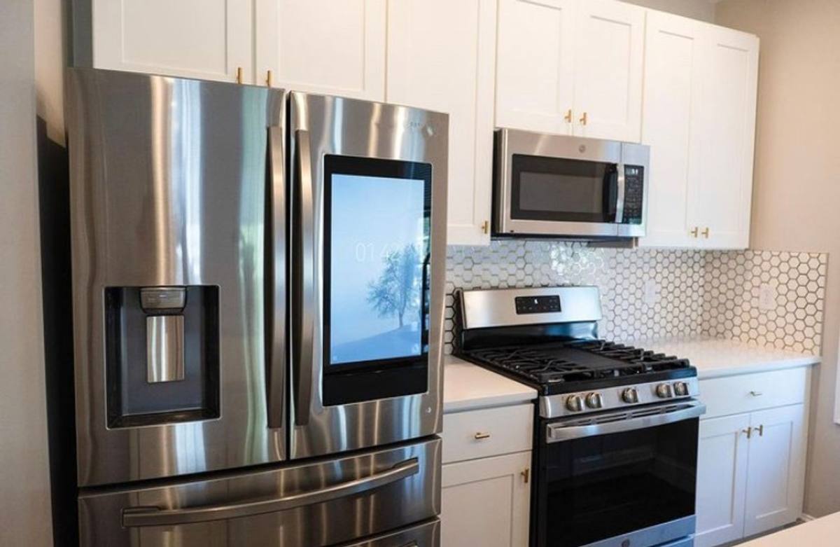 Apartment for rent at 118 Radcliffe Ave, Providence, RI 02908