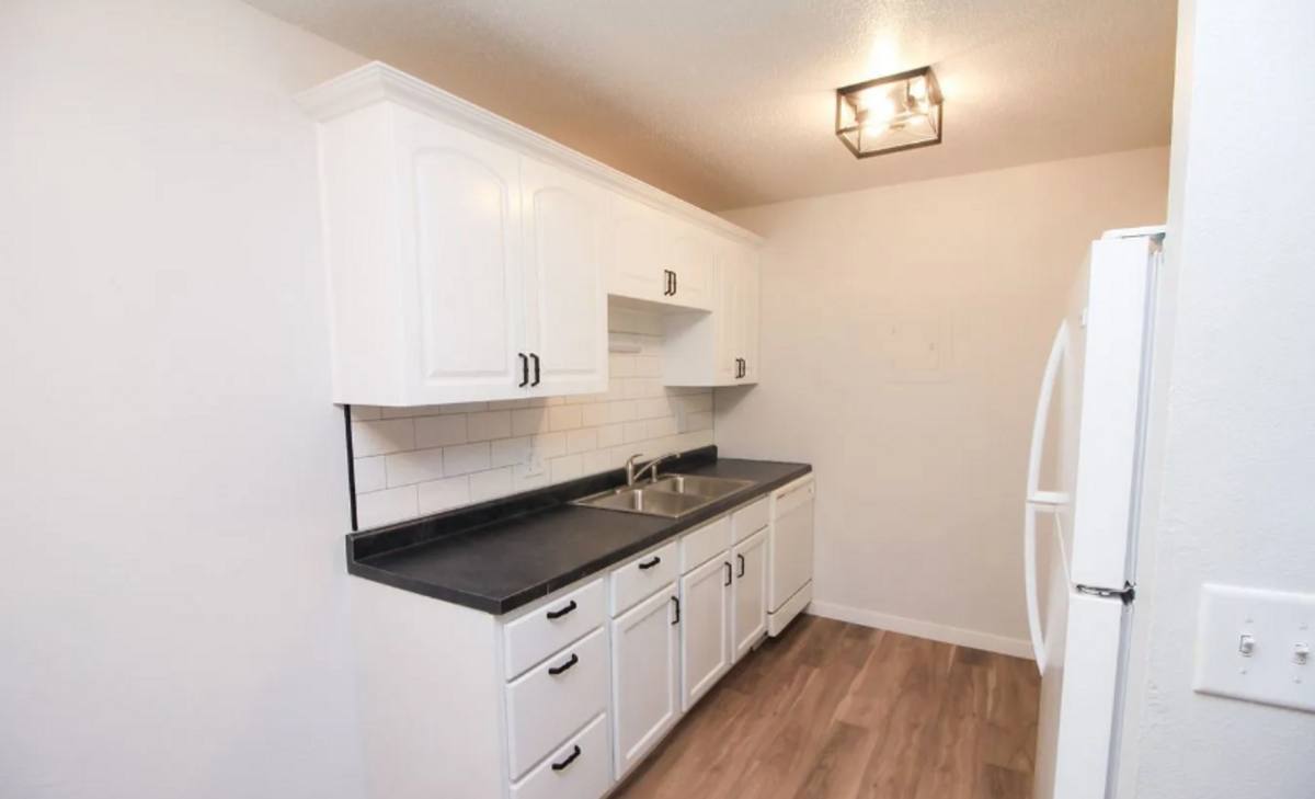 Apartment for rent at 2009 E Nye St & Lewis Ave #6, Sioux Falls, SD 57103