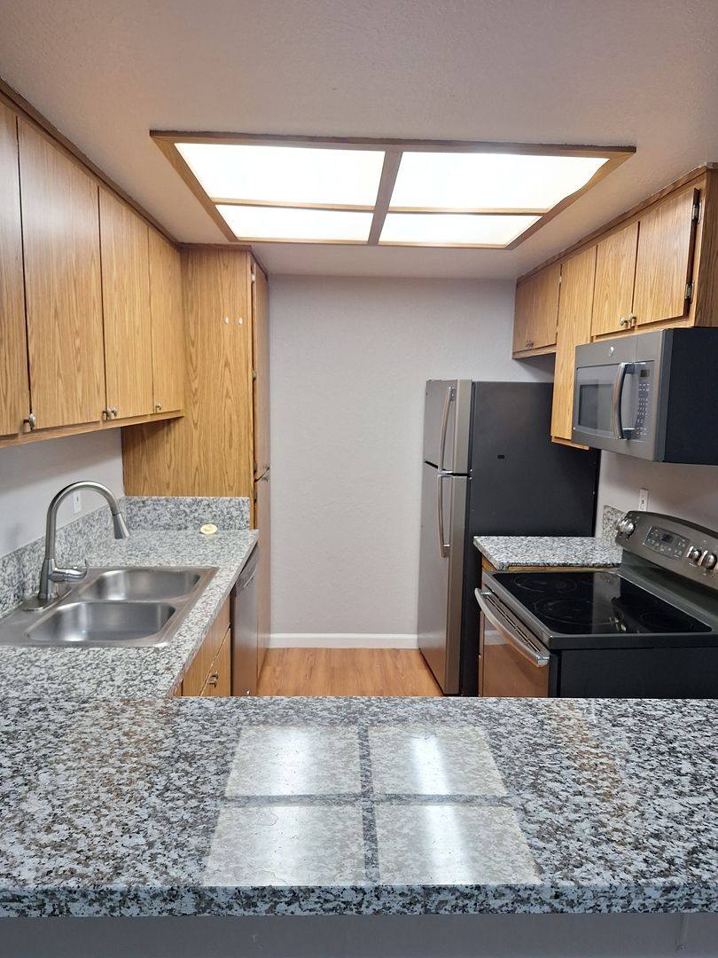 Apartment for rent at 7856 Old Auburn Rd, Citrus Heights, CA 95610